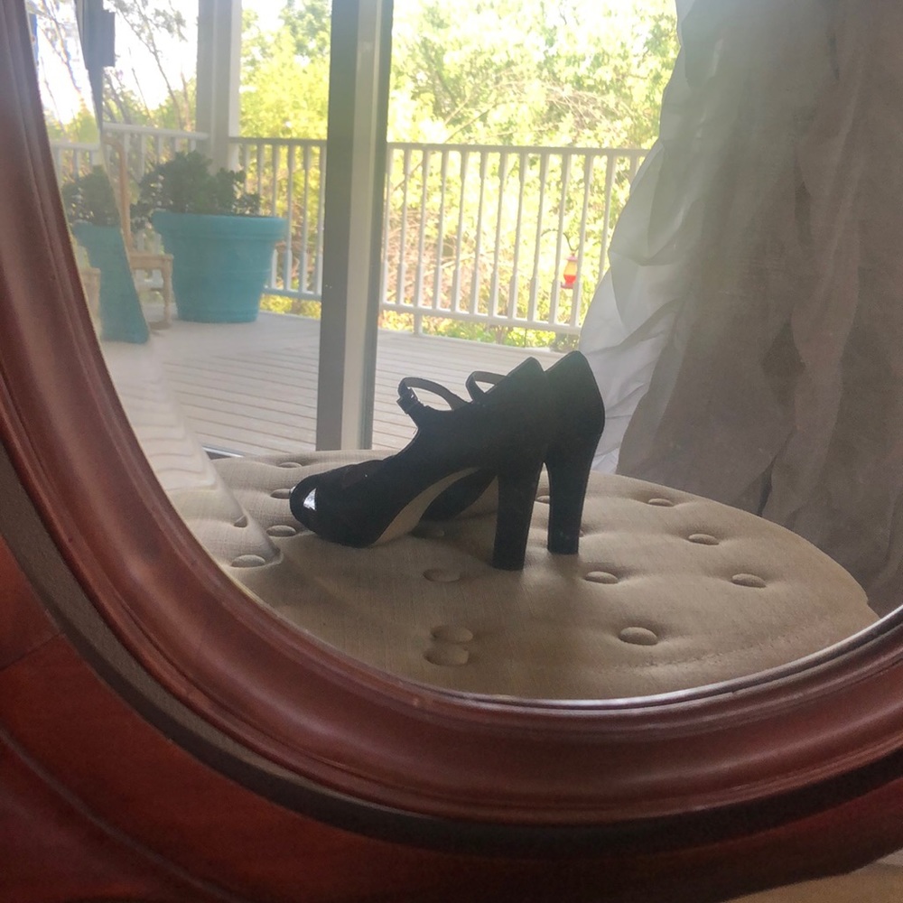 Shoes - Picture 2 of 5